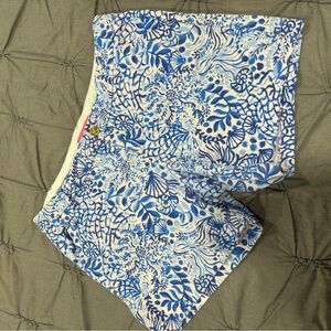 Lilly Pulitzer Blue and White Patterned Women Shorts